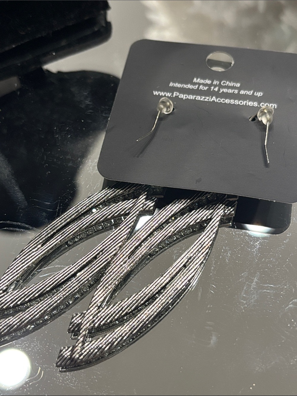 NEW | PAPARAZZI Twinkle for Two White Silver-tone Earrings - Picture 4 of 5